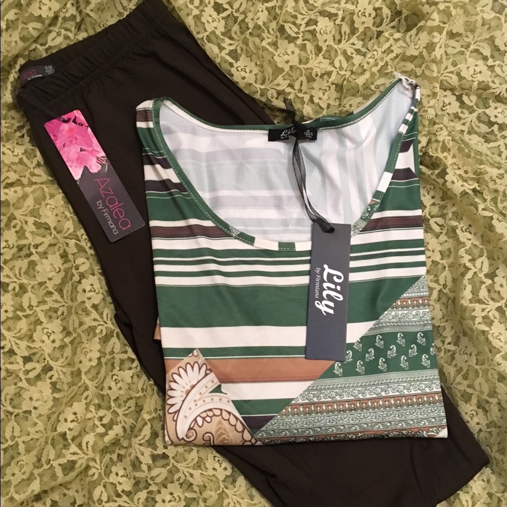NWT 2 PC Artsy Chic Tunic & Leggings Outfit Set